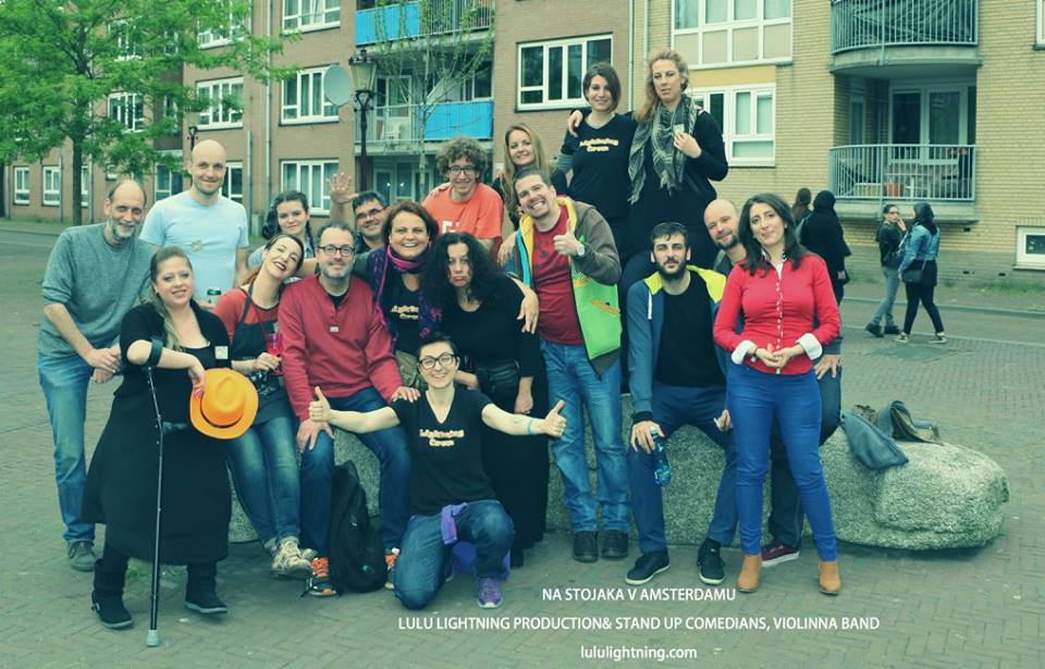 NA STOJAKA V AMSTERDAMU 2016 crew and comedians